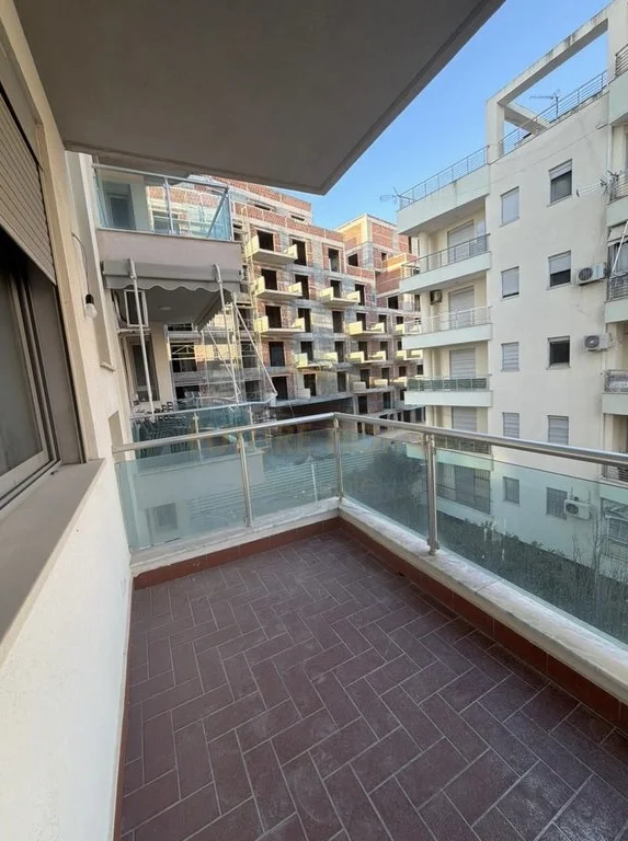 Durres, shitet apartament 1+1+Ballkon Kati 4, 58 m² 82.000 €