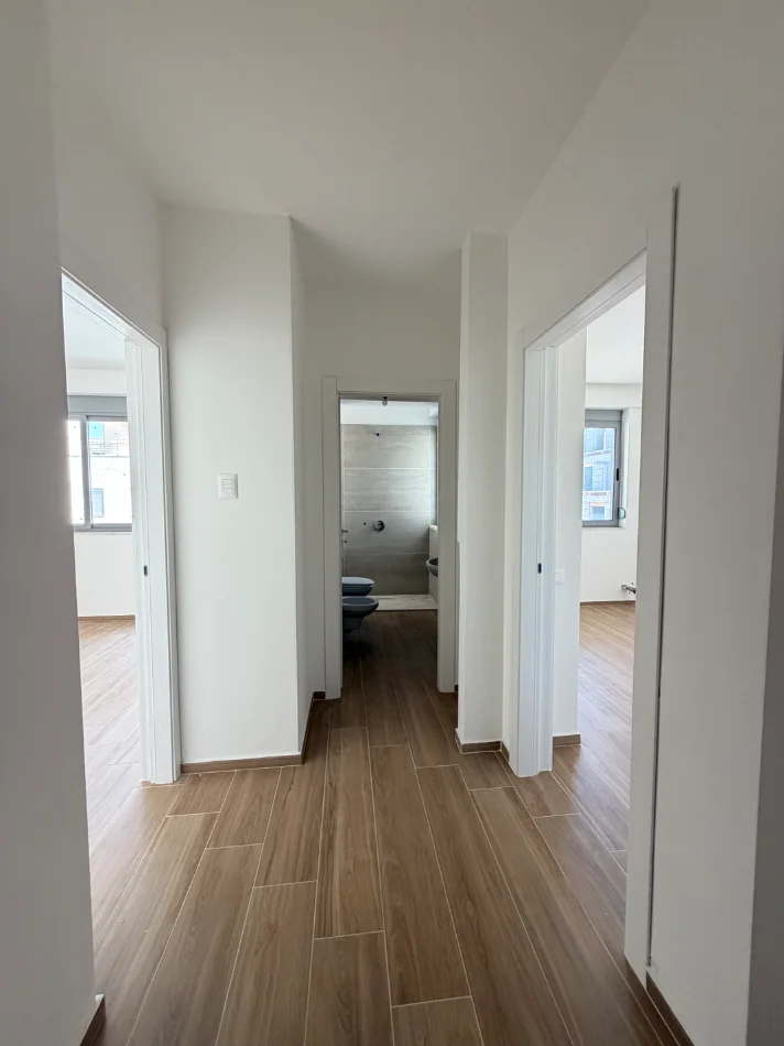 Durres, vendesi appartamento 1+1 con balcone, Piano 2, 58 m², 82.000 €