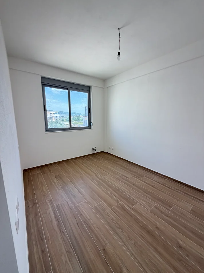 Durres, vendesi appartamento 1+1 con balcone, Piano 2, 58 m², 82.000 €
