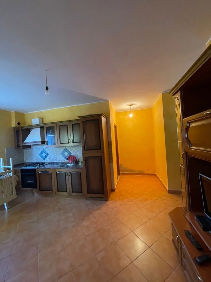 Durres, shitet apartament 1+1+Ballkon Kati 2, 62.000 €