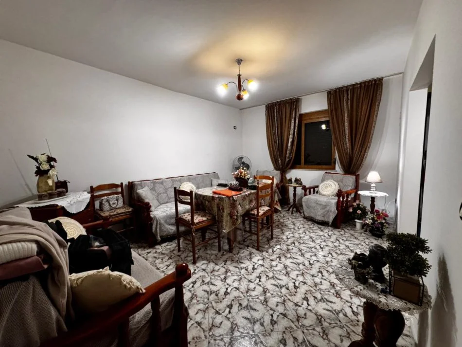 Durres, vendesi appartamento 1+1 con balcone, piano 3, 60 m², 70.000 €
