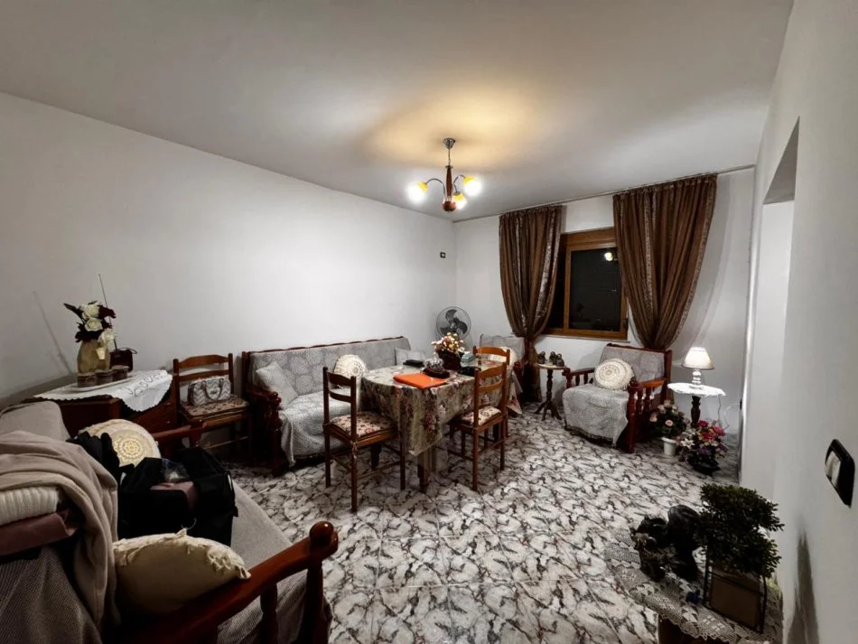 Durres, vendesi appartamento 1+1 con balcone, piano 3, 60 m², 70.000 €