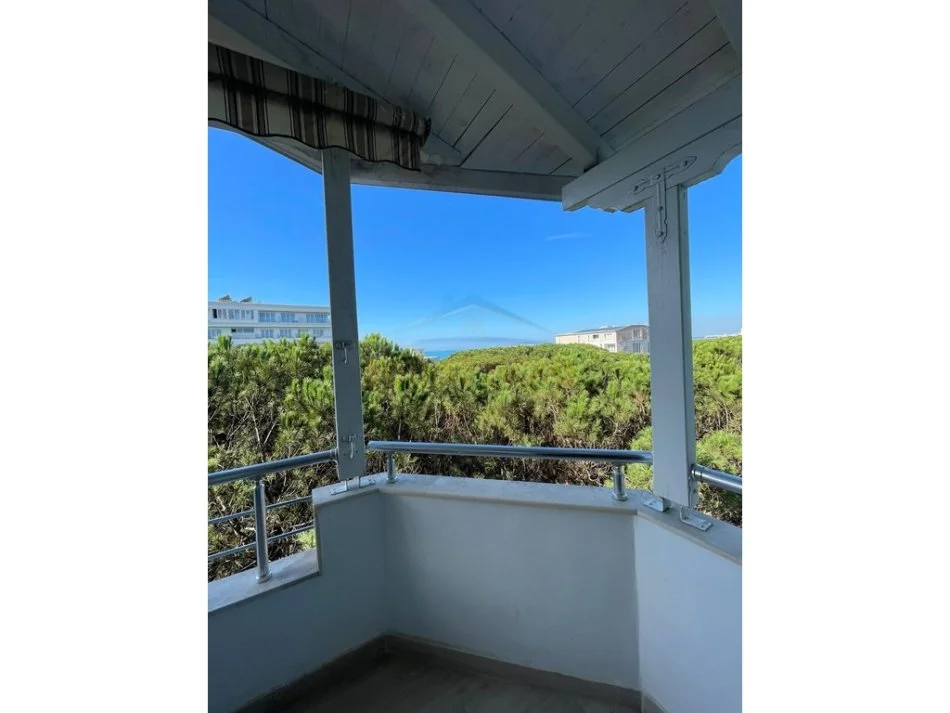 Durres, vendesi appartamento 2+1 con balcone, piano 4, 75 m², 150.000 €