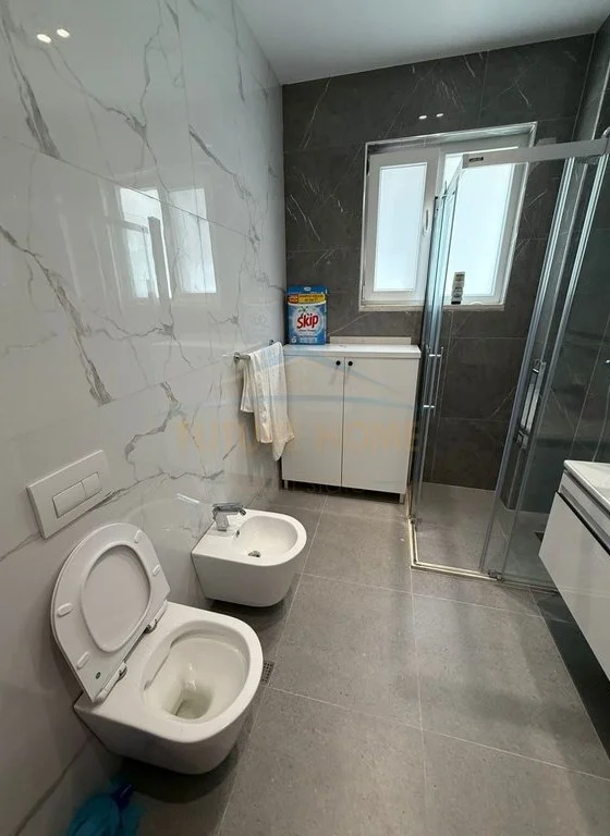 Durres, appartamento 2+1+balcone, piano 2, 92 m², 250.000 €