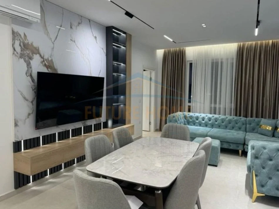 Durres, appartamento 2+1+balcone, piano 2, 92 m², 250.000 €