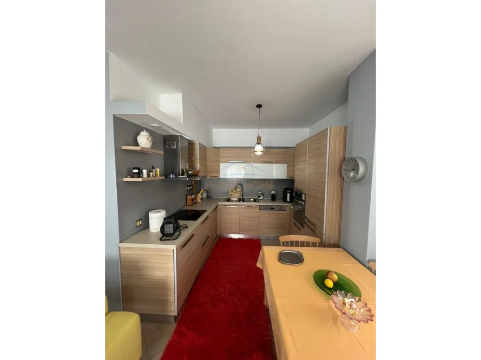 Tirane, vendesi appartamento 2+1 Piano 6, 155 m² 210.000 € (KODRA E DJELLIT)