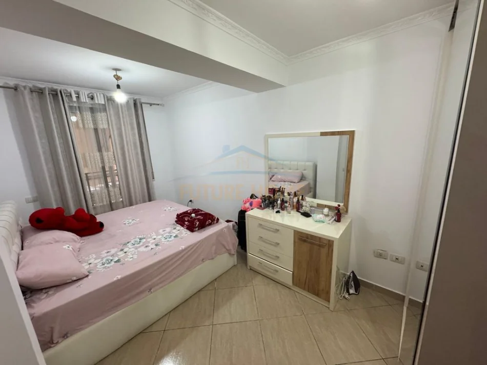 Tirane, vendndodhje e shkëlqyer, apartament 3+1 në shitje, Kati 3, 112 m², 185.000 €