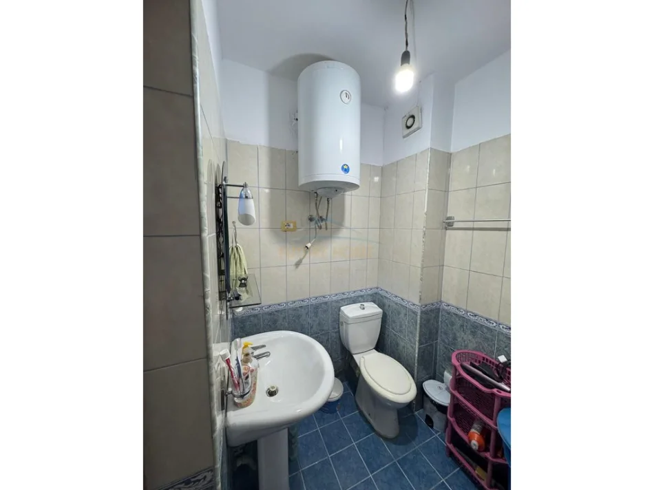 Tirane, vendndodhje e shkëlqyer, apartament 3+1 në shitje, Kati 3, 112 m², 185.000 €