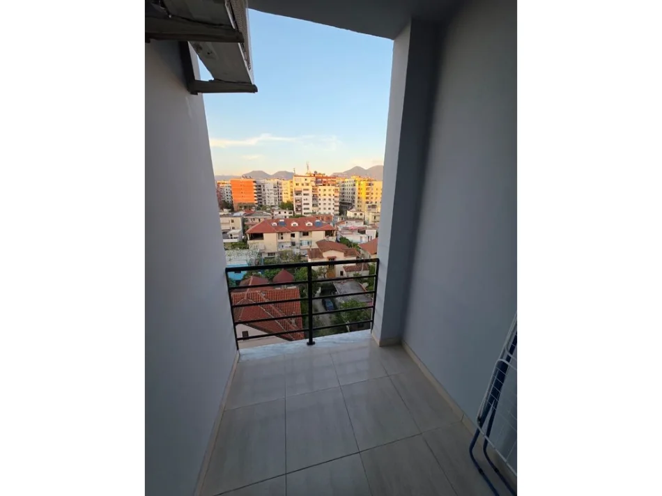 Tirane, vendesi appartamento 1+1 Piano 6, 45 m² 83.000 € (UNAZA E RE)
