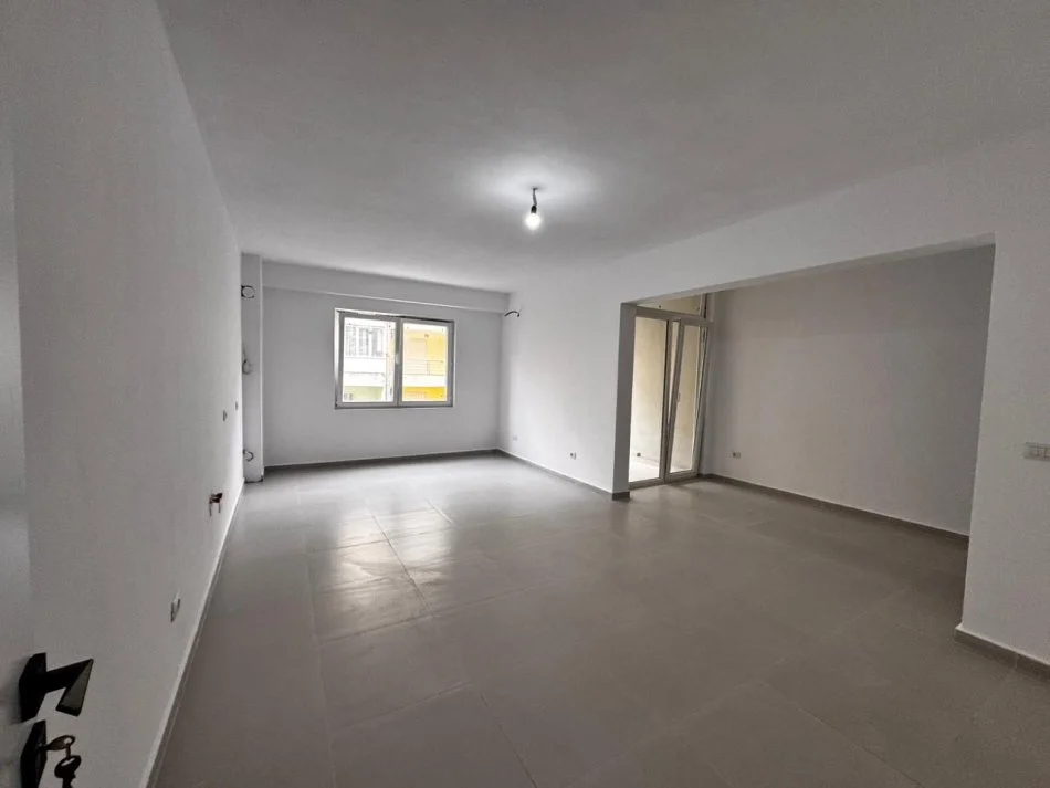 Durres, shitet apartament 2+1+Ballkon Kati 1, 85 m² 102.816 €