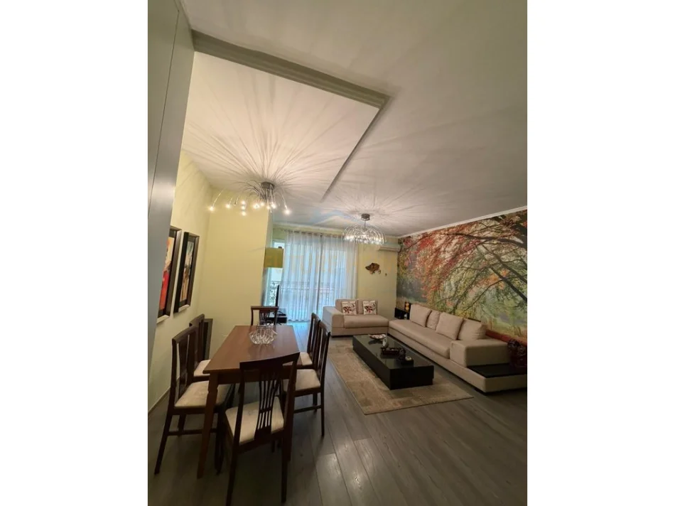 Tirana, Apartment for Sale 2+1, 4th Floor, 105 m², €325,000 (BARRIKADAVE STREET)