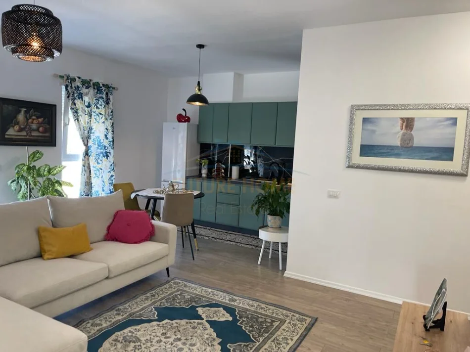 Tirane, shitet apartament 2+1 Kati 7, 87 m² 138.000 € (QTU)