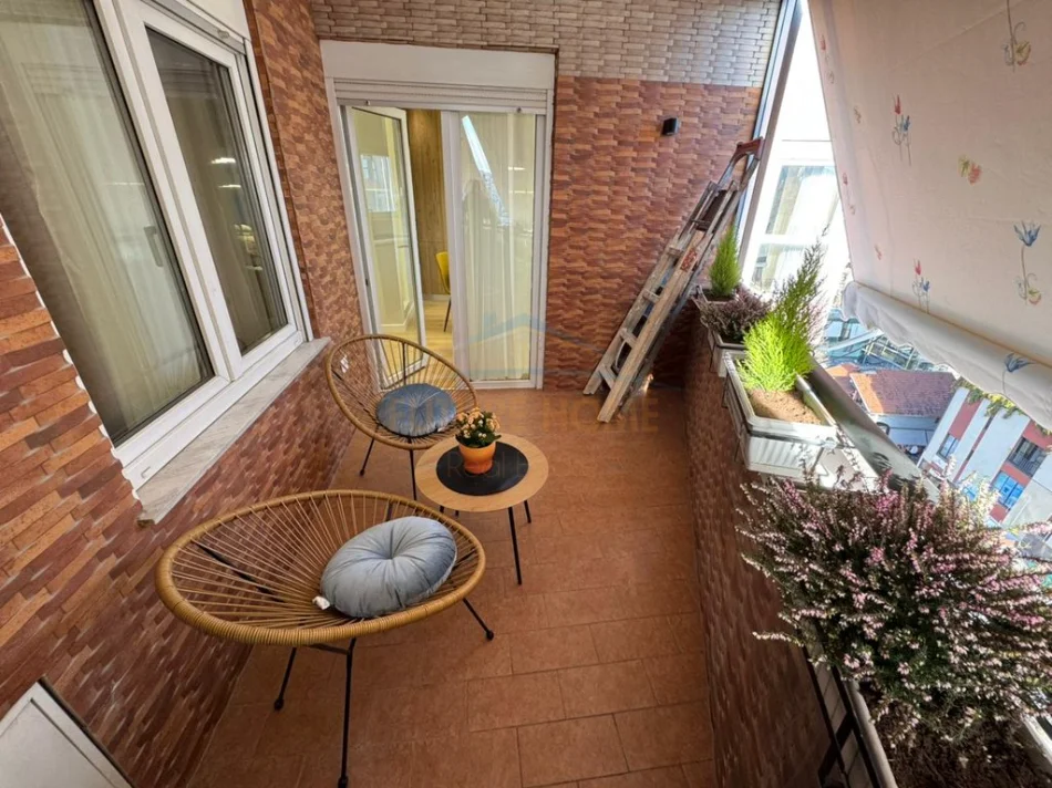 Tirane, Apartment for Sale 2+1, 8th Floor, 116 m², €285,000 (ZOGU I ZI)