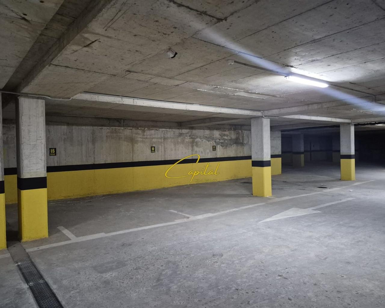 FOR SALE PARKING SPACE 20 m² Xhamllik | 25,000 EUR