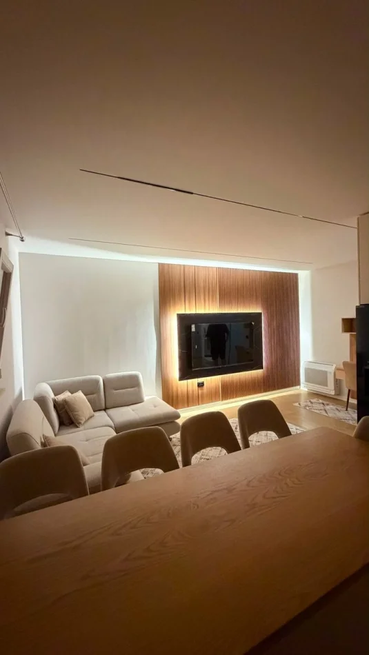 Tirane, affitto appartamento 1+1 Piano 1, 55 m² 550 € (Scuola Unificata)