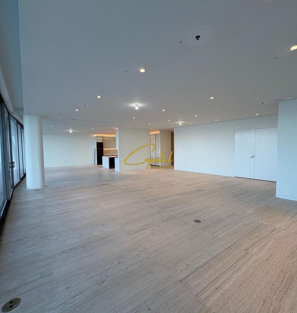 ZYRE ME QIRA 250 M2 KOMPLEKSI DELIJORGJI 2.500 EURO