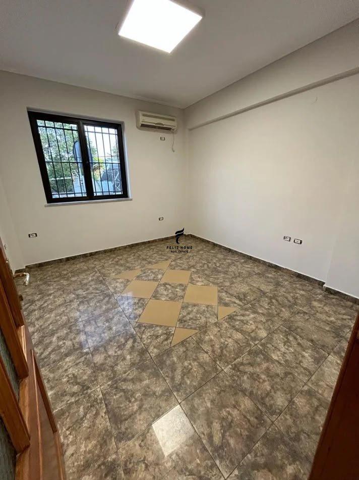ZYRE ME QERA 120 M2 PAZARI I RI 100.000 LEKE FH-83620