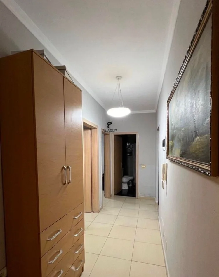 Tirana, affitto appartamento 1+1 Piano 5, 79 m² 500 € (BRRYLI)