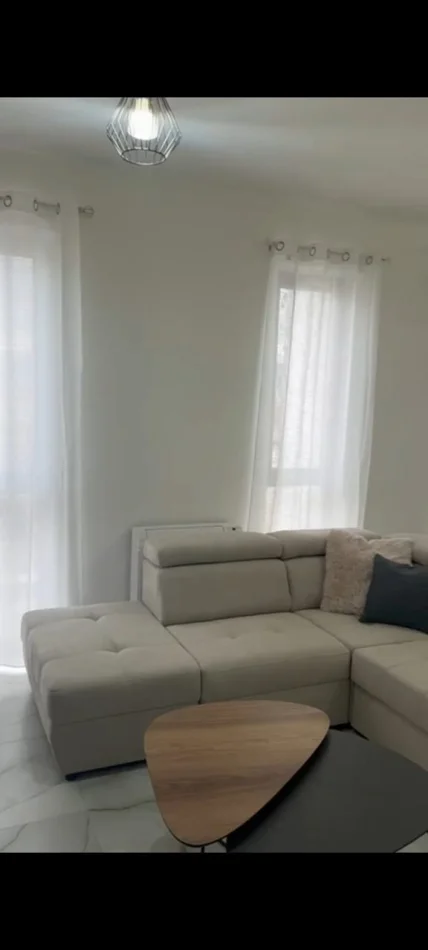 Tirana, Apartment for Rent 1+1, 4th Floor, 80 m², €450 (Sheshi Shqiponja)