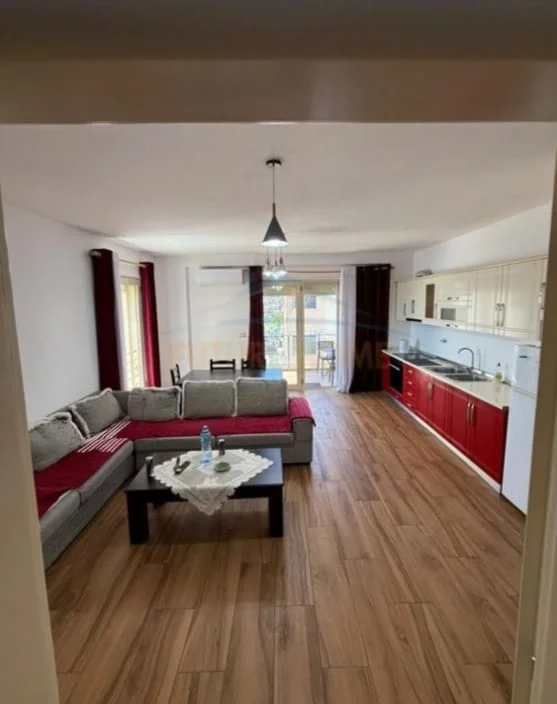Durres, jepet me qera apartament 2+1+Ballkon Kati 4, 112 m² 450 €