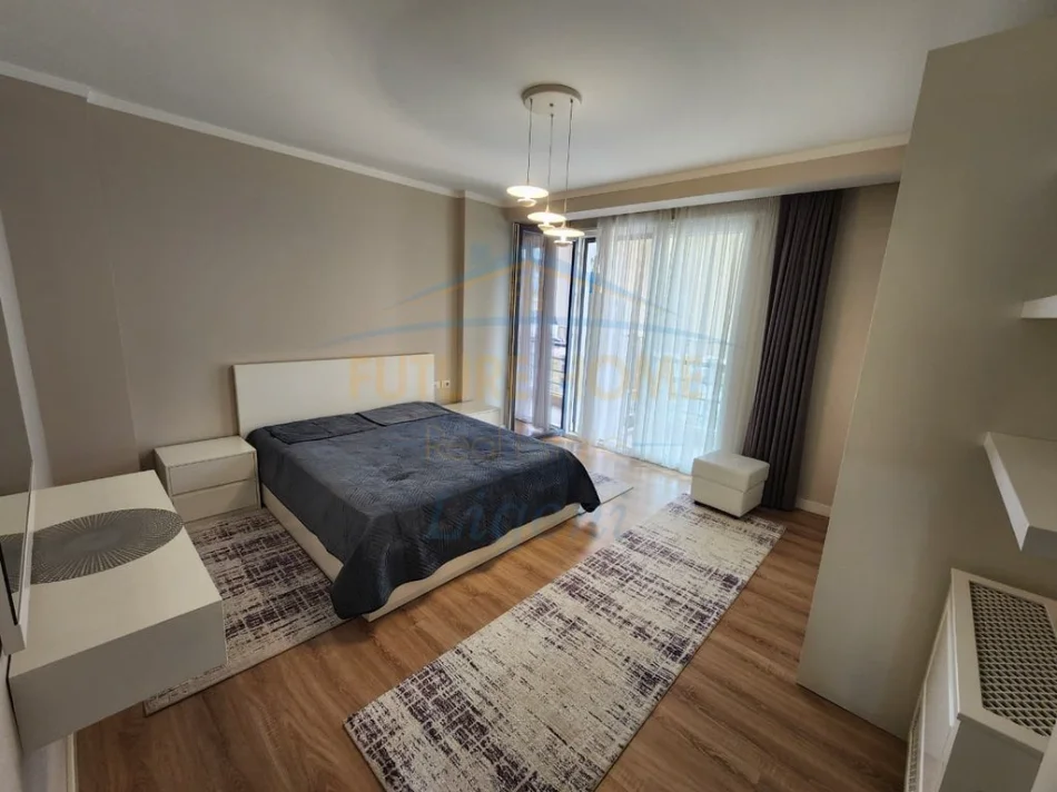 Tirana, affitto appartamento 2+1 Piano 6, 131 m² 1.500 € (VIA DEL KOSOVARE)