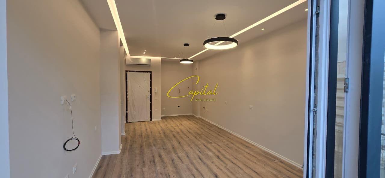 OFFICE FOR RENT 60 M2 PARISIT MUNICIPALITY 700 EURO