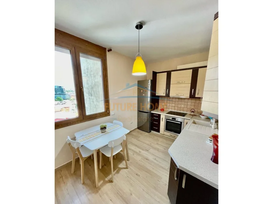 Tirane, affitto appartamento 1+1 Piano 8, 81 m² 850 € (MYSLYM SHYRI)