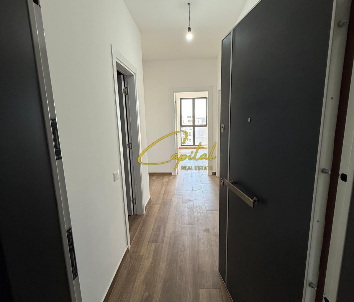 ZYRE ME QIRA 81 M2 FARMACIA 10 500 EURO
