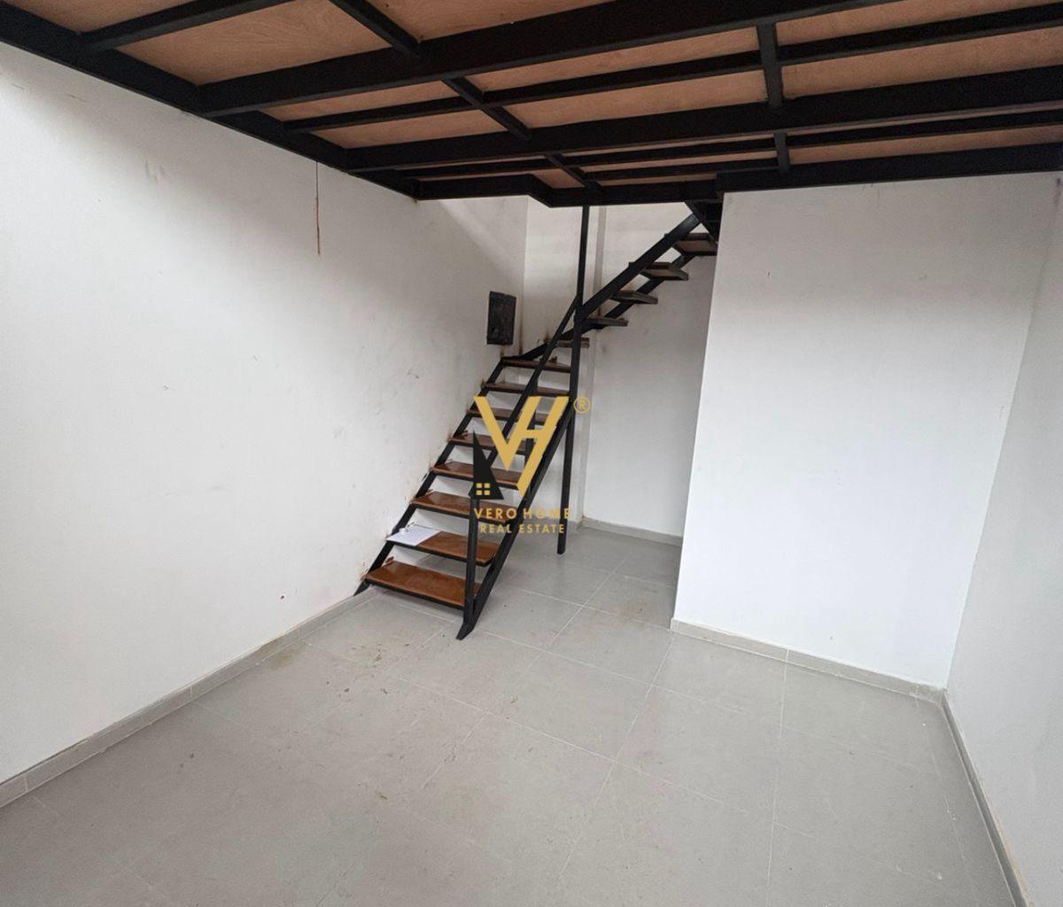 JEPET DYQAN DUPLEX 32 M2 ME QIRA TE KOMUNA E PARISIT 400 EUR