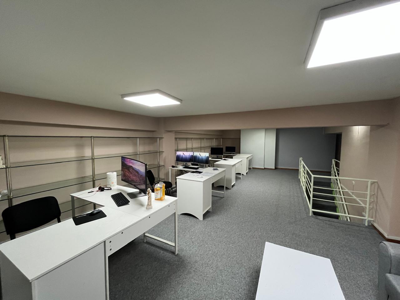 DYQANE ME QERA 120 M2 RRUGA E ELBASANIT 1.000 EURO