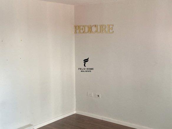 SHOP WITH 32 M2 FLOOR ON DURRESIT STREET 55,000 LEKE FH-69290
