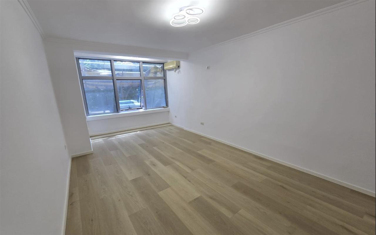 Ufficio in affitto in via 21 Dhjetori (ID BZ2648) Tirana