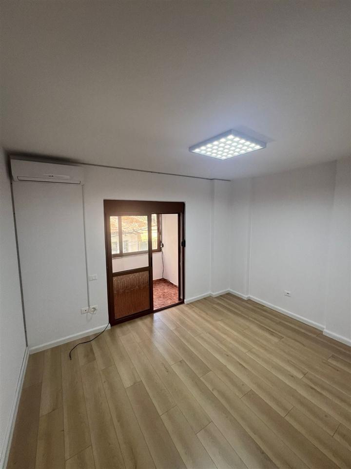 Office for Rent 2+1 on Bogdaneve Street (ID BZ2626) Tirana