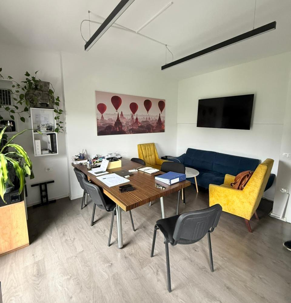 Office for Rent with 4 Rooms near Olimpik Park