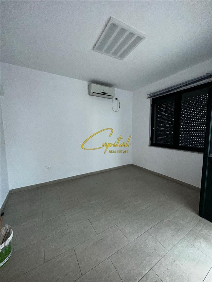 ZYRE ME QERA 230 M2 BRRYLI 1.500 EURO