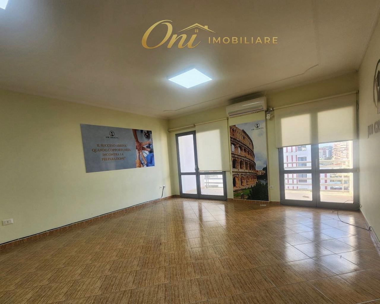 JEPET AMBIENT ZYRE ME QERA 106M2 ZOGU I ZI