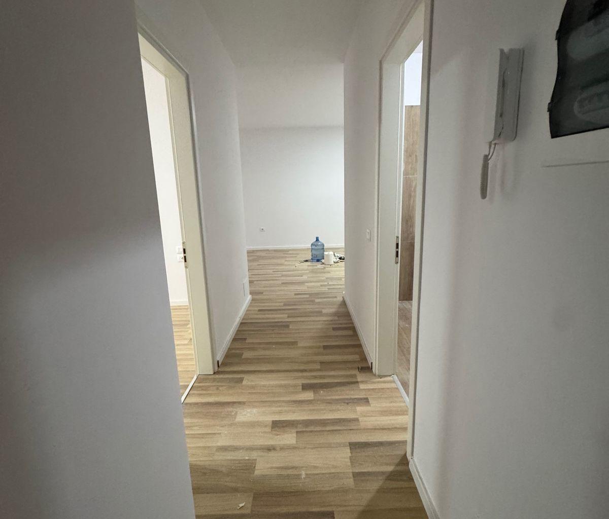 FOR RENT OFFICE WITH BALCONY 106m2 DON BOSKO