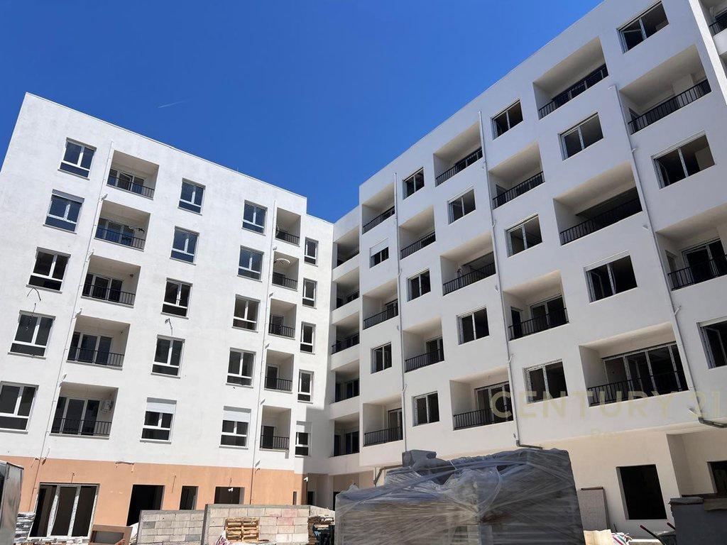 0683005058 Apartament 1+1 Për Shitje në Golem, Durrës