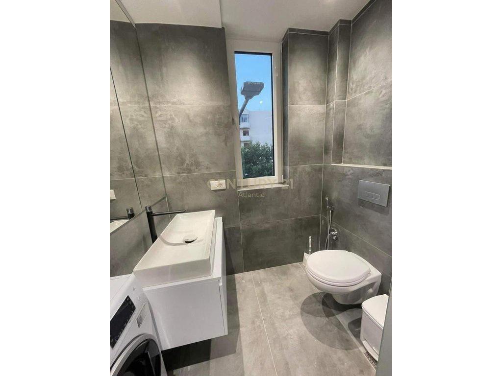 0683005058 Apartament 1+1 në shitje në Plazh, 20m nga deti