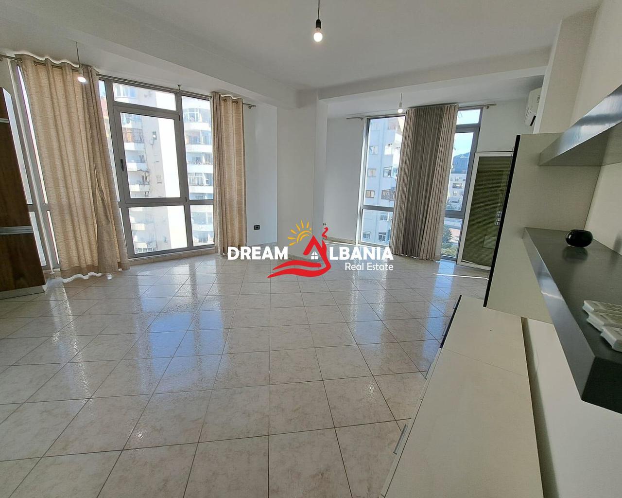 Shitet Apartament 2+1+2WC Komuna e Parisit, Kompleksi KIKA 2