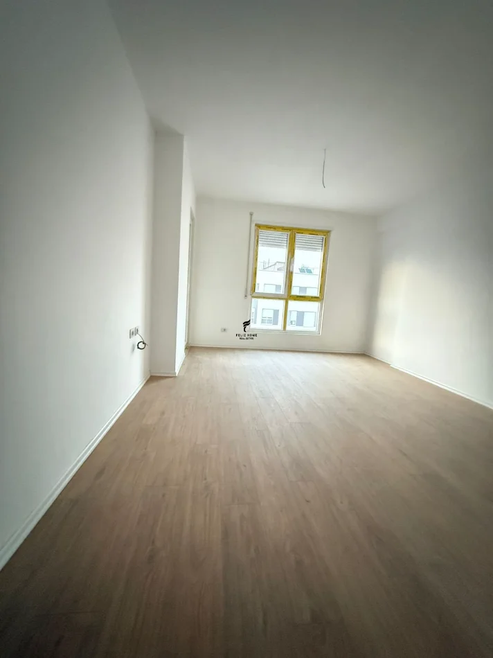 Tirane, vendesi appartamento 1+1 Piano 10, 64 m² 120.000 € (5 MAJI)
