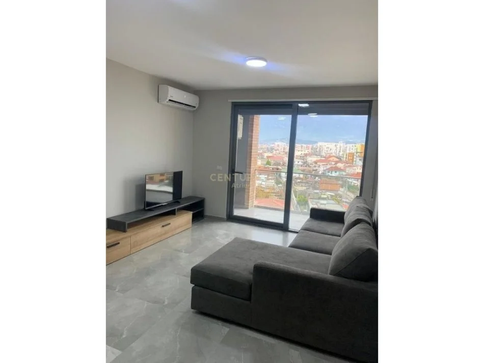 Tirane, jepet me qera apartament 2+1 Kati 6, 98 m² 700 €