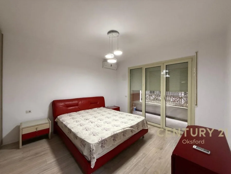 Tirane, affitto appartamento 1+1 al secondo piano, 78 m² 580 €