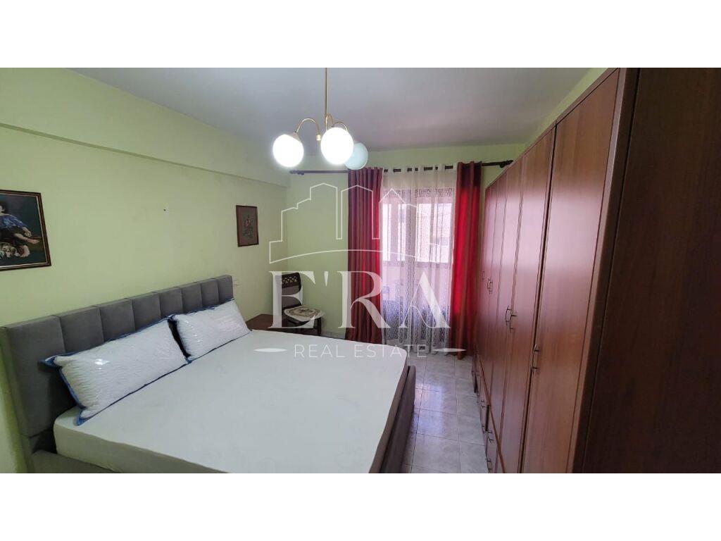 Jepet me qera apartament 2+1, Durres.