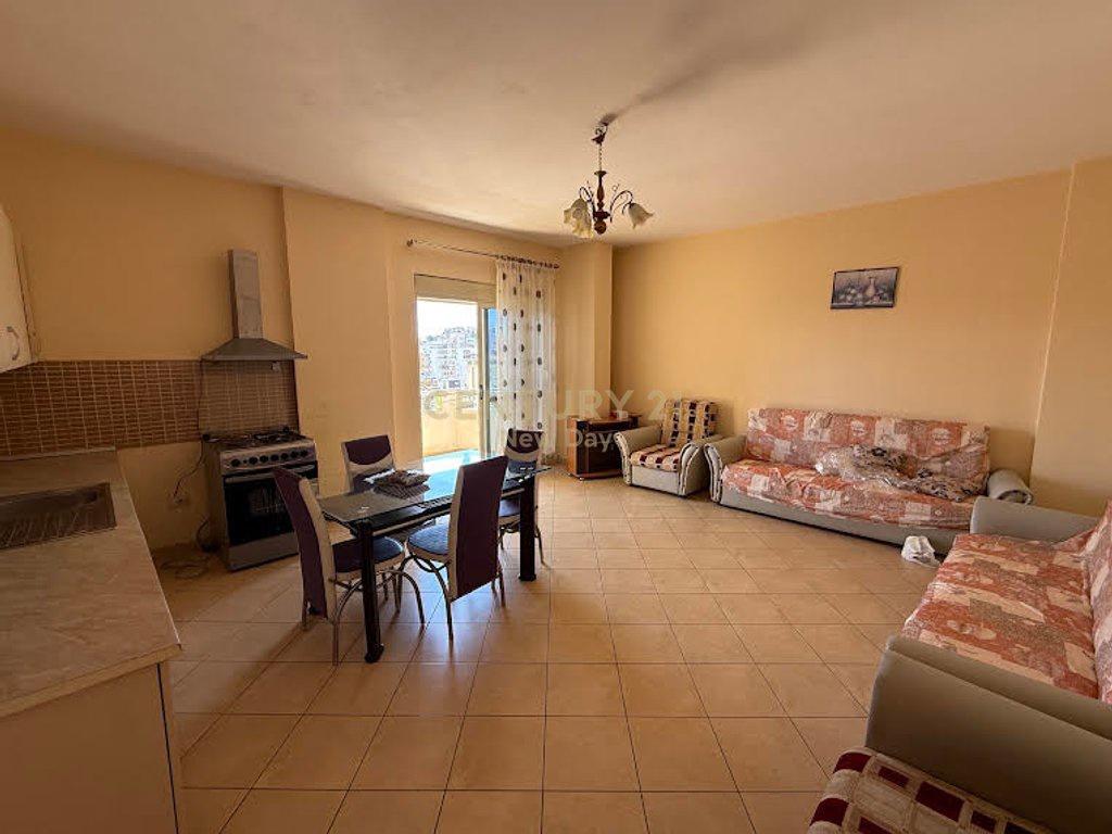 +355698329326 2+1 IN VENDITA VICINO AL PARCO SPORTIVO