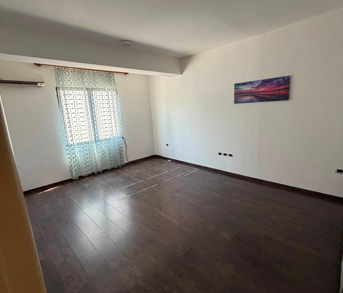 Apartament 1+1 me qera, Bllok