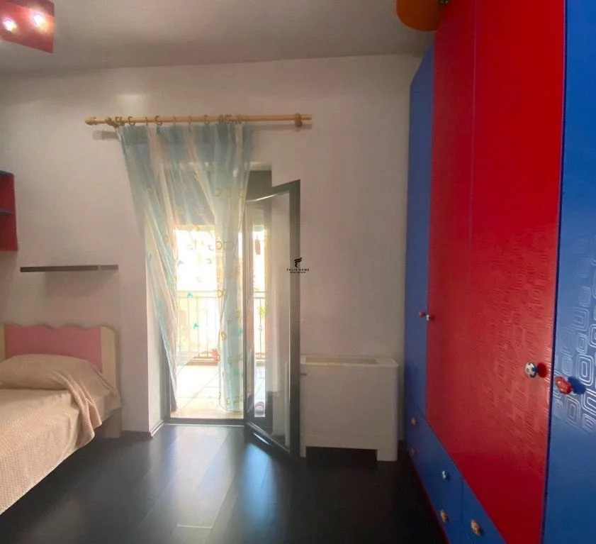 Tirane, vendesi appartamento 2+1 Piano 4, 82 m² 168.000 € (VIA DI DURRESIT)