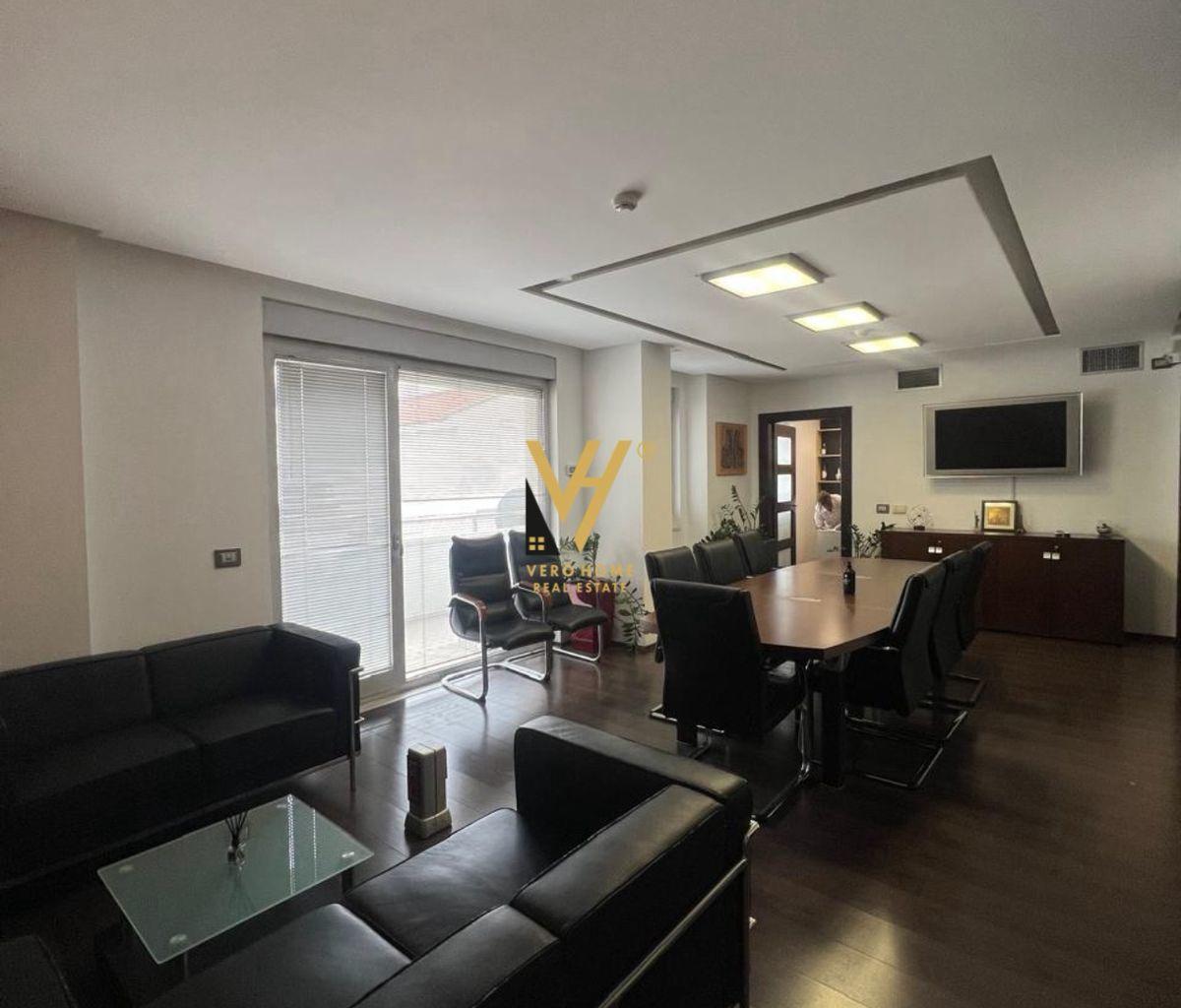 RENTAL OFFICE 116 M2 IN BLOCK AREA FOR 2000 EURO