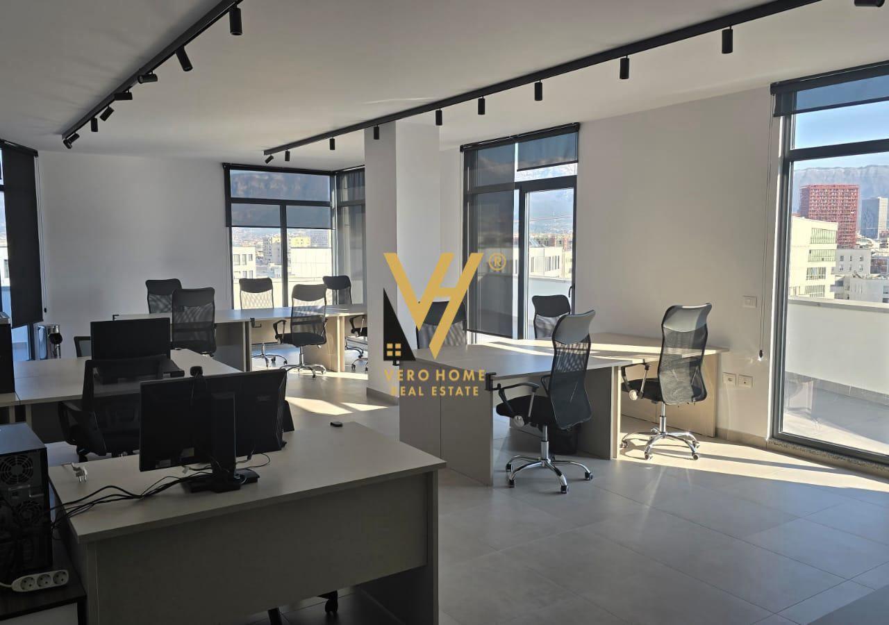 Ufficio di 150 m² in affitto in zona Magnet a Tirana