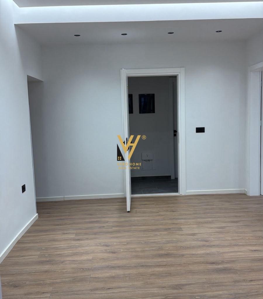 JEPET ZYRE 60 M2 ME QIRA TE KOMUNA E PARISIT 55.000 LEKE